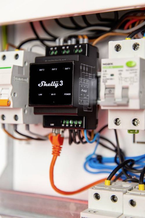 Produktbild: Shelly Pro 3 Hutschienenrelais Wi-Fi, Bluetooth