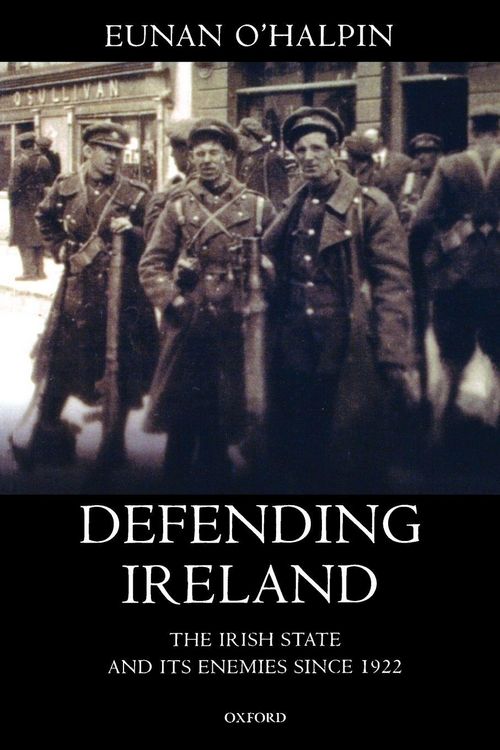 Produktbild: Defending Ireland