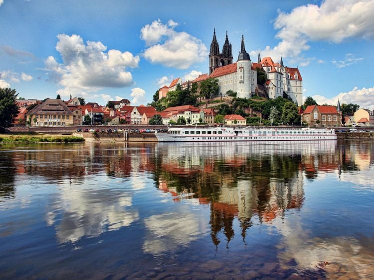 Produktbild: CALVENDO Puzzle Mei&szlig;en, Albrechtsburg und Dom spiegelt sich in der Elbe, Sachsen | 1000 Teile Lege-Gr&ouml;&szlig;e 64x48cm Foto-Puzzle f&uuml;r gl&uuml;ckliche Stunden
