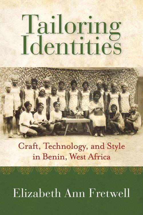 Produktbild: Tailoring Identities