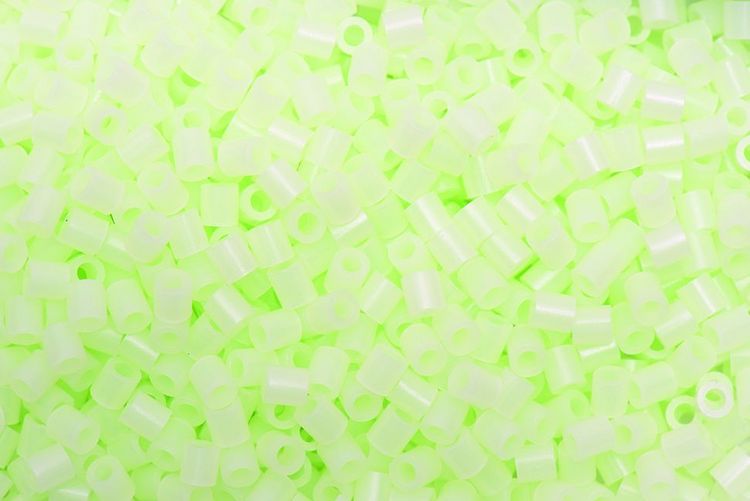 Produktbild: B&uuml;gelperlen Nachtleuchtend