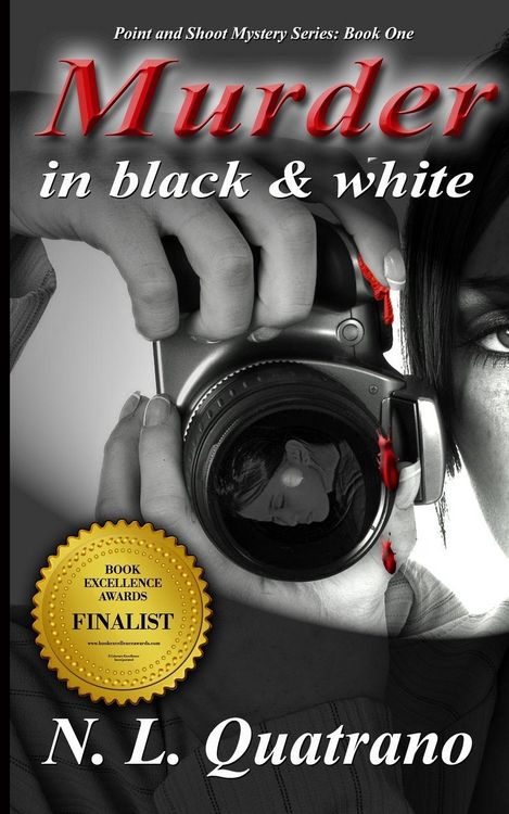 Produktbild: Murder in Black and White