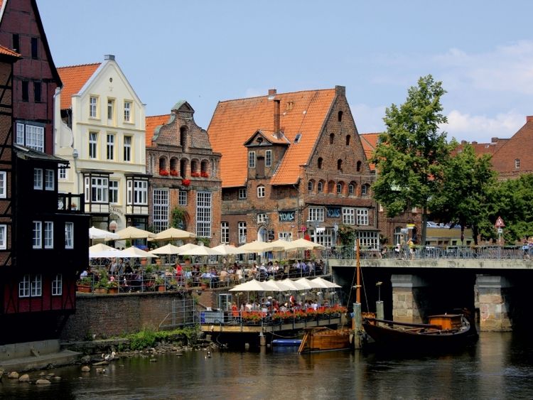 Produktbild: CALVENDO Puzzle Ein Motiv aus dem Kalender L&uuml;neburg und die L&uuml;neburger Heide | 1000 Teile Lege-Gr&ouml;&szlig;e 64x48cm Foto-Puzzle f&uuml;r gl&uuml;ckliche Stunden