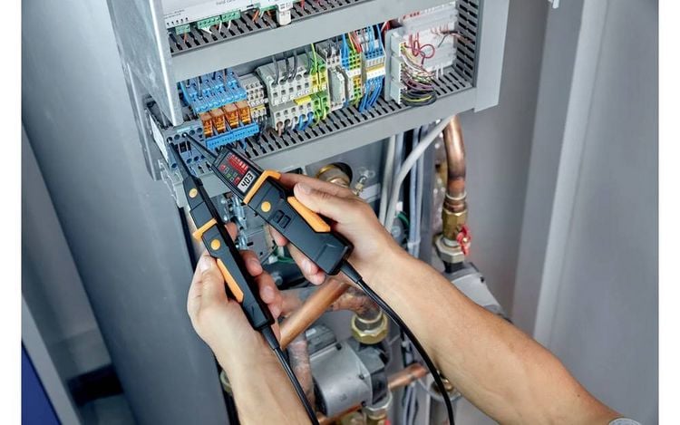 Produktbild: Testo 750-3 Zweipoliger Spannungspr&uuml;fer CAT IV 600 V, CAT III 1000V LED, LCD