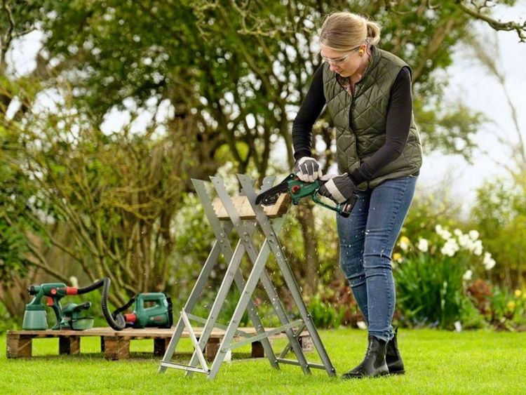 Produktbild: Bosch Home and Garden EasyChain 18V-15-7 Akku-Kettens&auml;ge