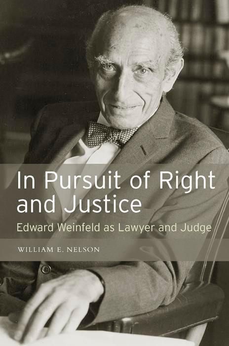 Produktbild: In Pursuit of Right and Justice