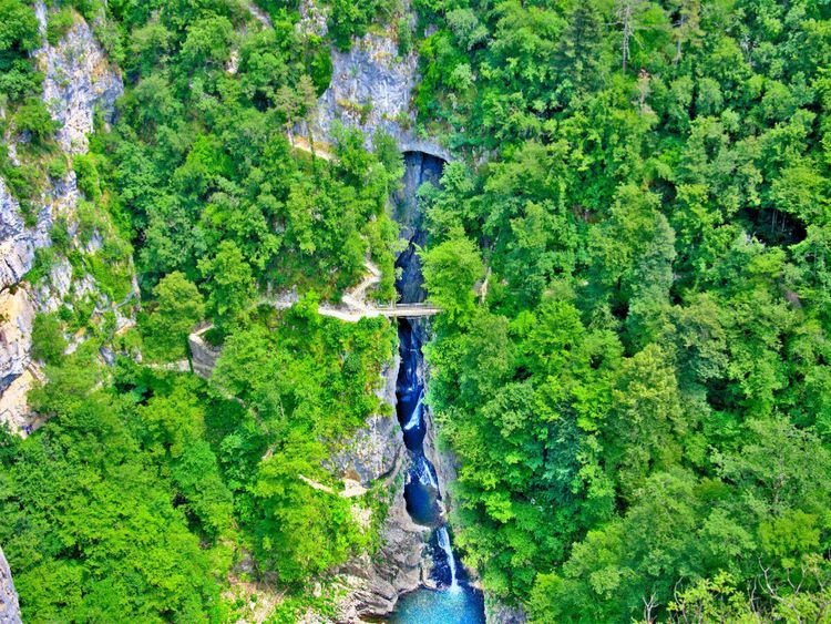 Produktbild: CALVENDO Puzzle Bei den H&ouml;hlen von Skocjan | 1000 Teile Lege-Gr&ouml;&szlig;e 64x48cm Foto-Puzzle f&uuml;r gl&uuml;ckliche Stunden