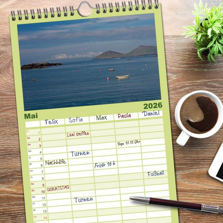 Produktbild: Familienplaner 2026 - Irlands vielf&auml;ltige Landschaften mit 5 Spalten (Wandkalender, 21 x 45 cm) CALVENDO