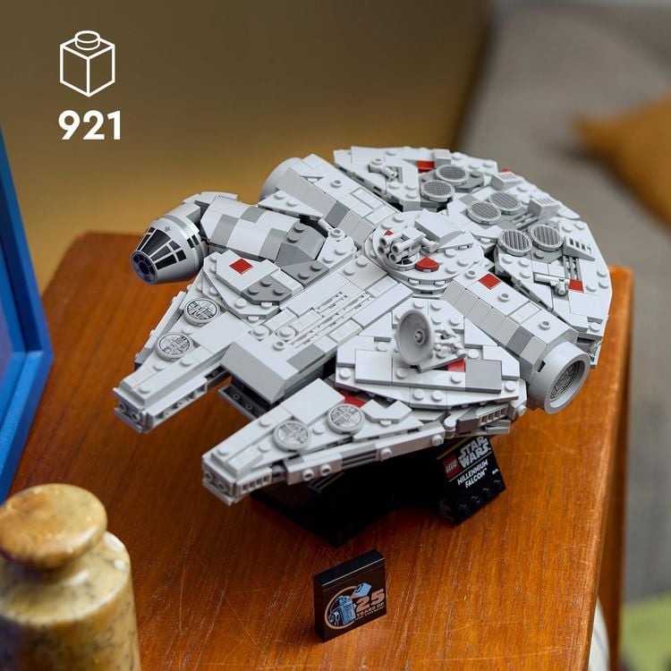 Produktbild: LEGO Star Wars 75375 - Millenium Falke, baubares Sternenschiff Modell