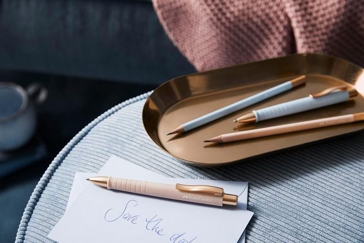 Produktbild: Faber-Castell Kugelschreiber Poly Ball Urban XB pale rose
