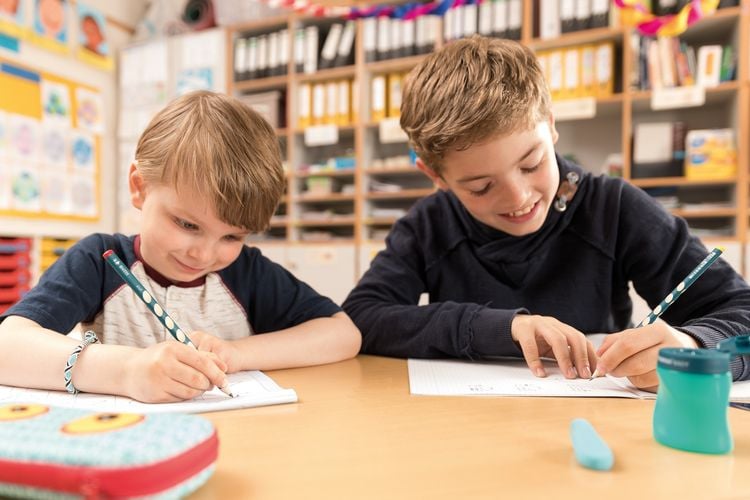 STABILO Dreikant-Bleistifte EASYgraph grün B 2er Set Rechtshänder