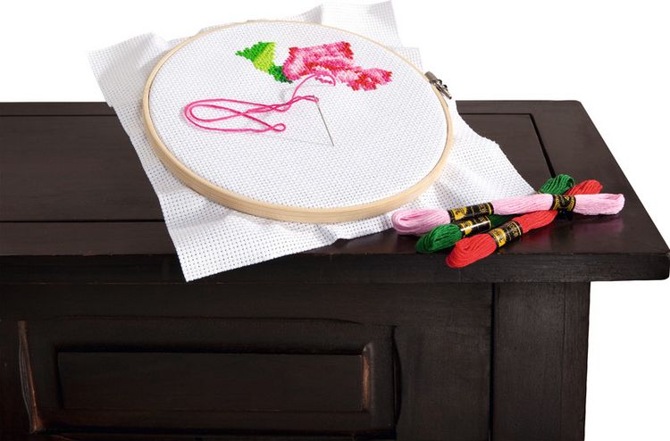 Produktbild: FOLIA&reg; Stickrahmen-Set mit Stoff