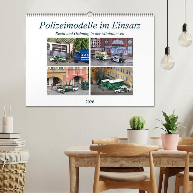 Produktbild: Polizeimodelle im Einsatz (Wandkalender 2026 DIN A2 quer), CALVENDO Monatskalender