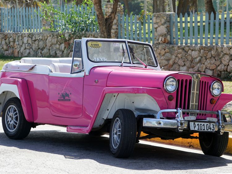 Produktbild: CALVENDO Puzzle Der legend&auml;re Jeepster von Willys-Overland auf Kuba 1000 Teile Lege-Gr&ouml;&szlig;e 64 x 48 cm Foto-Puzzle Bild von Henning von L&ouml;wis of Menar
