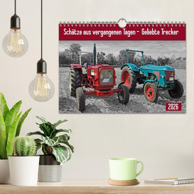 Produktbild: Sch&auml;tze aus vergangenen Tagen - geliebte Trecker (Wandkalender 2026 DIN A4 quer), CALVENDO Monatskalender