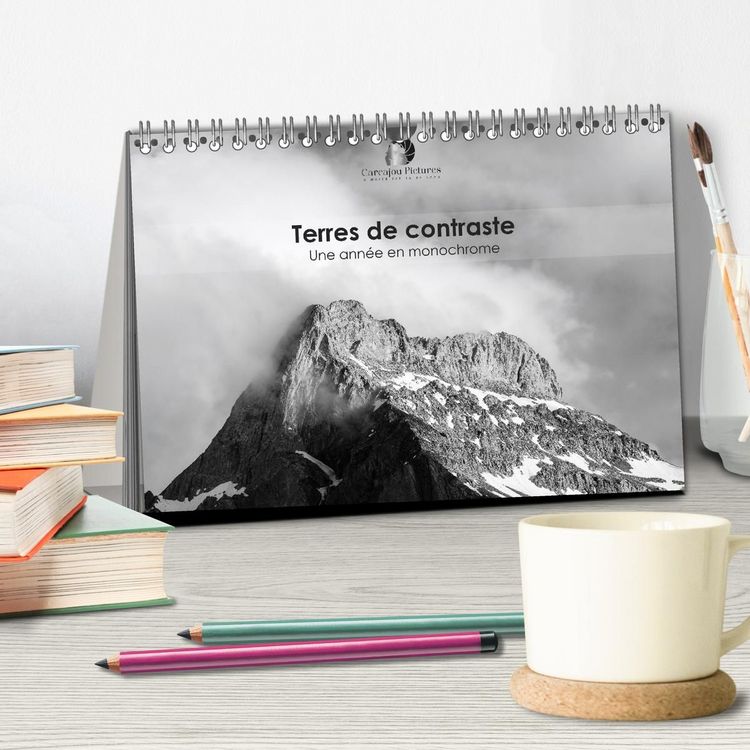 Produktbild: Terres de contraste &ndash; Une ann&eacute;e en monochrome (Calendrier de bureau 2027 DIN A5 vertical), CALVENDO calendrier mensuel