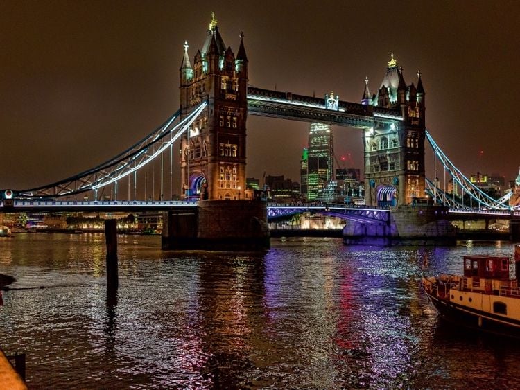 Produktbild: CALVENDO Puzzle Towerbridge in London 1000 Teile Puzzle quer | 1000 Teile Lege-Gr&ouml;&szlig;e 64 &times; 48 cm Foto-Puzzle f&uuml;r gl&uuml;ckliche Stunden