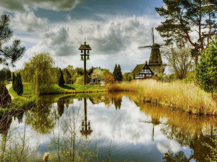 Produktbild: CALVENDO Puzzle Dorfteich im M&uuml;hlenmuseum Gifhorn | 1000 Teile Lege-Gr&ouml;&szlig;e 64x48cm Foto-Puzzle f&uuml;r gl&uuml;ckliche Stunden