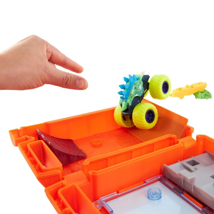 Produktbild: Hot Wheels Monster Trucks Stunt N' Go Fossil Fuel Playset (EC)
