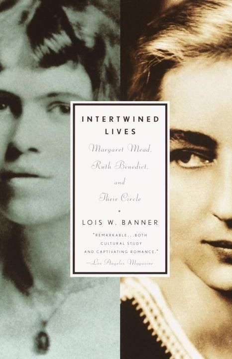 Produktbild: Intertwined Lives