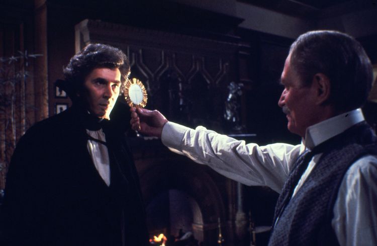 Produktbild: Dracula (1979) - Cinema Edition (+ Bonus-DVD)