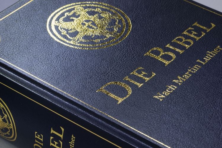 Produktbild: Die Bibel - Altes und Neues Testament nach Martin Luther. In Cabra-Leder gebunden mit Goldpr&auml;gung