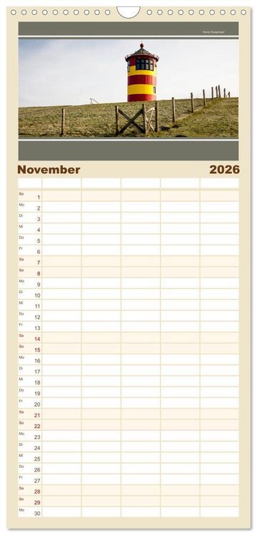 Produktbild: Familienplaner 2026 - Der Pilsumer Leuchtturm mit 5 Spalten (Wandkalender, 21 x 45 cm) CALVENDO