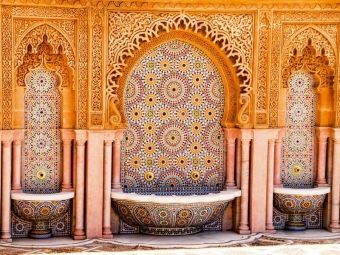 Produktbild: CALVENDO Puzzle Mit Mosaiken verzierte Brunnen in Fes | 1000 Teile Lege-Gr&ouml;&szlig;e 64x48cm Foto-Puzzle f&uuml;r gl&uuml;ckliche Stunden