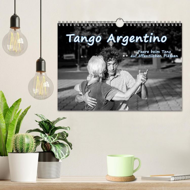 Produktbild: Tango Argentino - Paare beim Tanz auf &ouml;ffentlichen Pl&auml;tzen (Wandkalender 2026 DIN A4 quer), CALVENDO Monatskalender