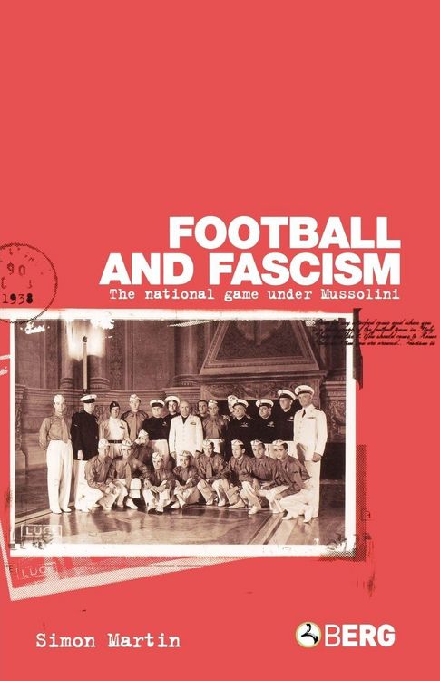 Produktbild: Football and Fascism
