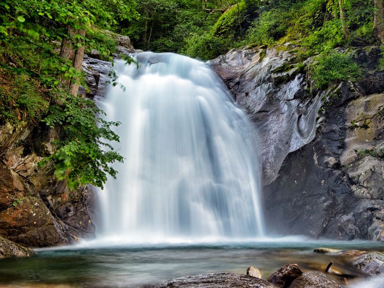 Produktbild: CALVENDO Puzzle Wasserfall | 1000 Teile Lege-Gr&ouml;&szlig;e 64x48cm Foto-Puzzle f&uuml;r gl&uuml;ckliche Stunden