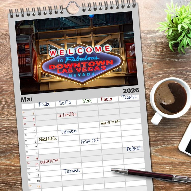 Produktbild: Familienplaner 2026 - Las Vegas Nightlife - Neonlichter, Casinos und unvergessliche N&auml;chte mit 5 Spalten (Wandkalender, 21 x 45 cm) CALVENDO