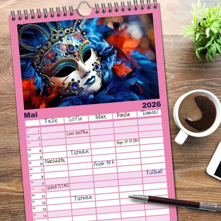 Produktbild: Familienplaner 2026 - MASKEN - poetisch und vertr&auml;umt mit 5 Spalten (Wandkalender, 21 x 45 cm) CALVENDO