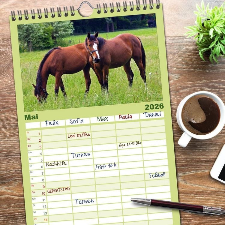 Produktbild: Familienplaner 2026 - Faszination Pferde mit 5 Spalten (Wandkalender, 21 x 45 cm) CALVENDO