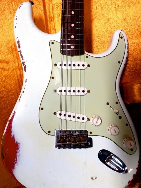 Produktbild: CALVENDO Puzzle Heavy Relic - Vintage Rockgitarre | 1000 Teile Lege-Gr&ouml;&szlig;e 64x48cm Foto-Puzzle f&uuml;r gl&uuml;ckliche Stunden