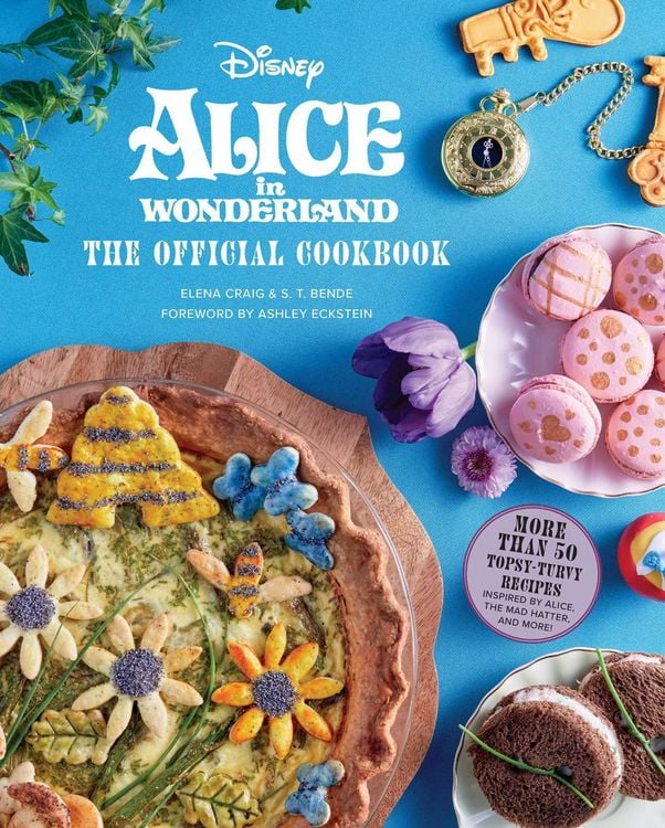 Produktbild: Alice in Wonderland: The Official Cookbook