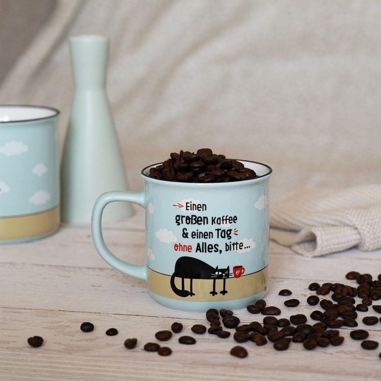 Produktbild: Becher in Emailloptik "Einen gro&szlig;en Kaffee & einen Tag ohne Alles, bitte..."