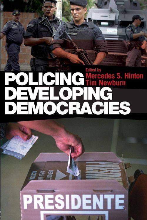 Produktbild: Policing Developing Democracies
