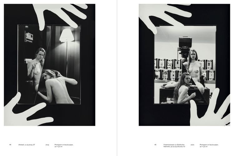 Produktbild: First Monographs