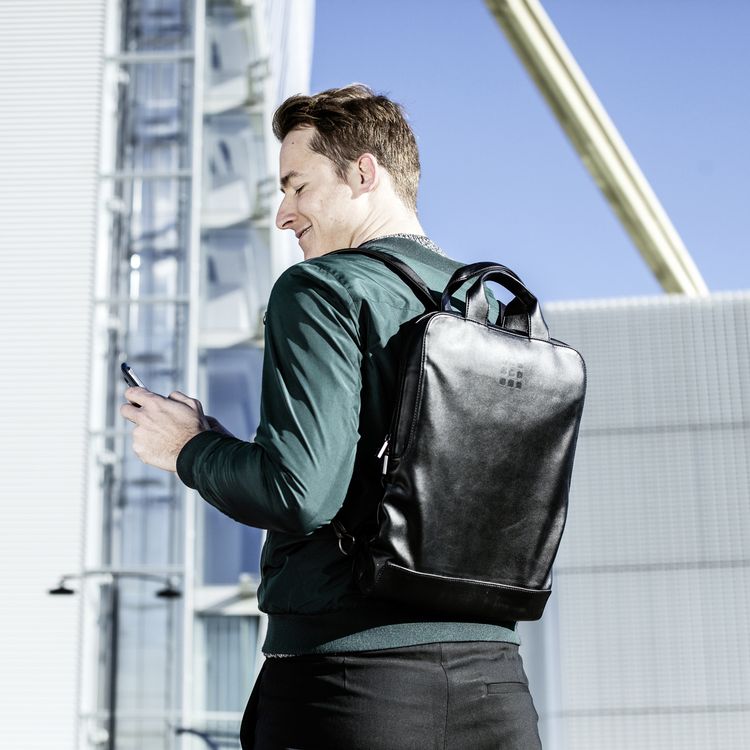 Produktbild: Moleskine klassische vertikale Digitalger&auml;te-Tasche Schwarz