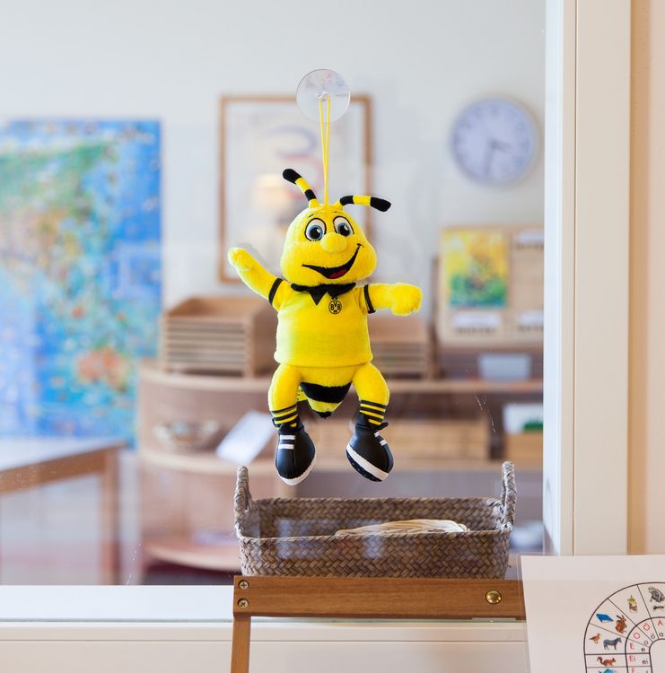 Produktbild: BVB Pl&uuml;schfigur Emma mit Saugnapf 20cm