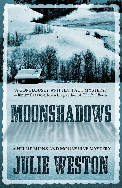 Produktbild: Moonshadows (A Nellie Burns and Moonshine Mystery, #1)