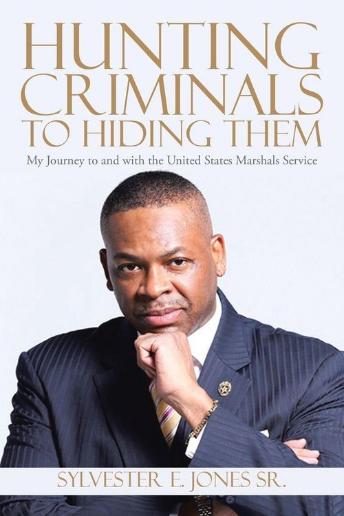 Produktbild: Hunting Criminals to Hiding Them