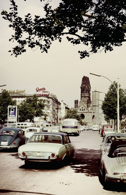 Produktbild: Die Schwestern vom Ku'damm: Tage der Hoffnung