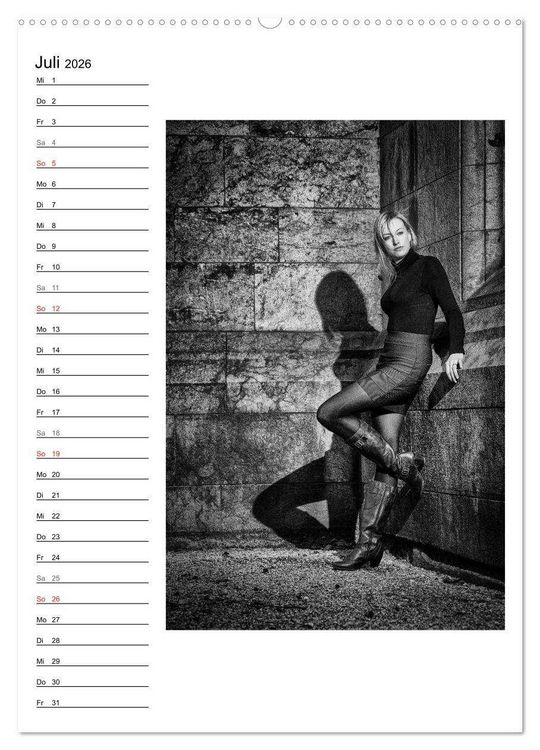 Produktbild: Mode in schwarz und wei&szlig; (Wandkalender 2026 DIN A2 hoch), CALVENDO Monatskalender
