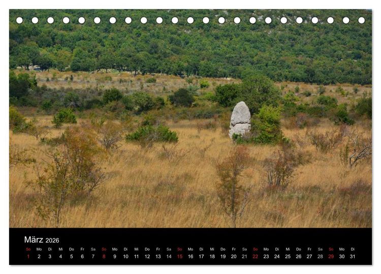 Produktbild: Frankreichs geheimnisvoller S&uuml;den - Dolmen und Menhire im Languedoc-Roussillon (Tischkalender 2026 DIN A5 quer), CALVENDO Monatskalender