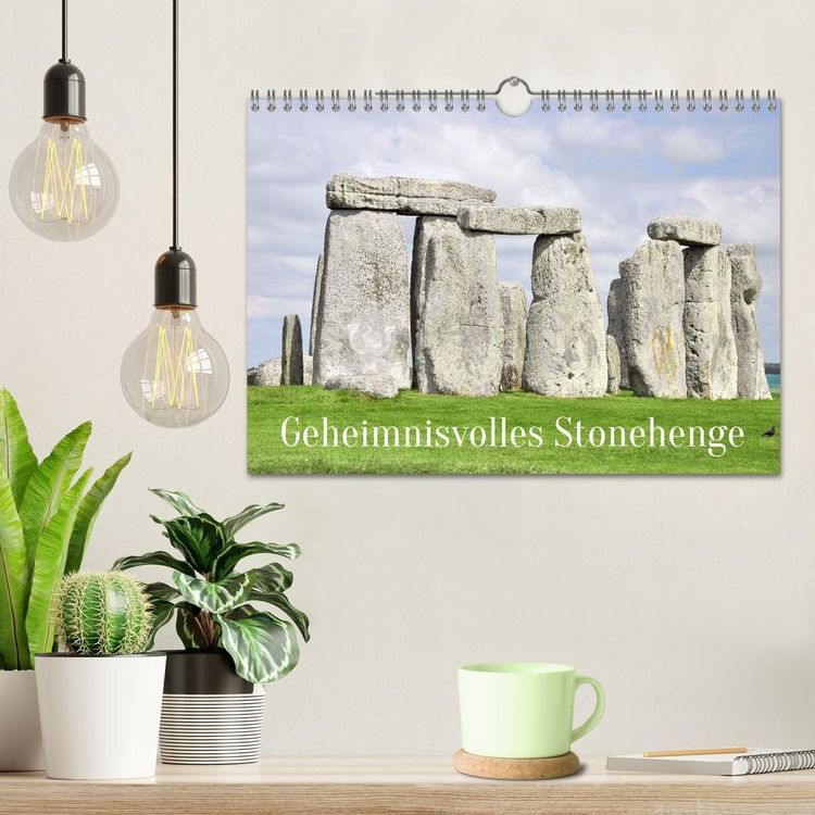 Produktbild: Geheimnisvolles Stonehenge (Wandkalender 2027 DIN A4 quer), CALVENDO Monatskalender