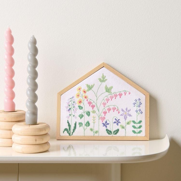 Produktbild: Stickpackung Gez&auml;hlter Kreuzstich, Blumenwiese // Haus Quer S, 20 x 16,5 cm