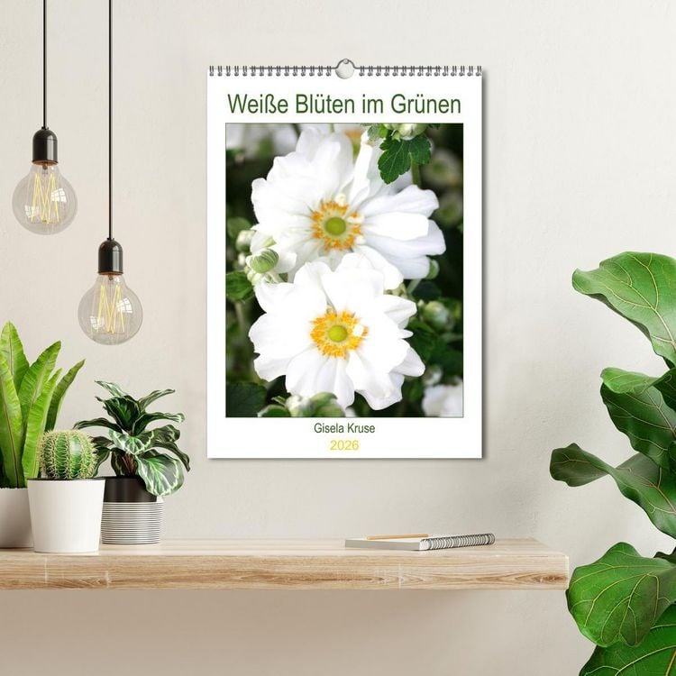 Produktbild: Wei&szlig;e Bl&uuml;ten im Gr&uuml;nen (Wandkalender 2026 DIN A3 hoch), CALVENDO Monatskalender