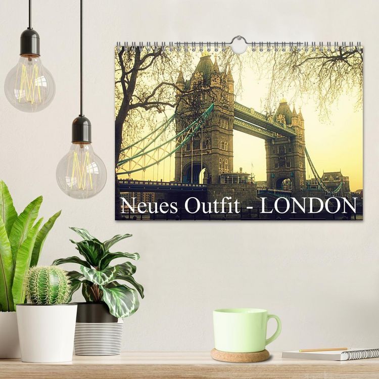 Produktbild: Neues Outfit - LONDON (Wandkalender 2026 DIN A4 quer), CALVENDO Monatskalender